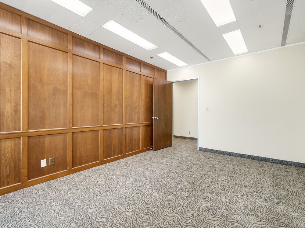 Office Space Available in Excellent Condition & Move-In Ready : 1221 Van Ness Ave, Fresno, CA 93721